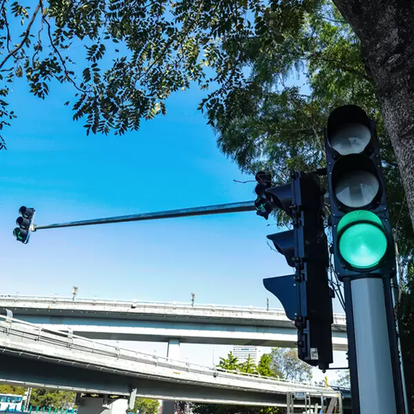 Isyarat 4 pintu dan lekapan lampu berkuasa rendah, projek Sichuang, persimpangan Lixian