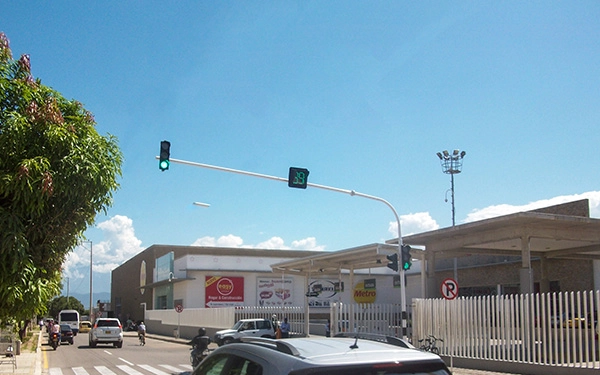 Projek lampu isyarat Colombia dari FAMA TRAFFIC